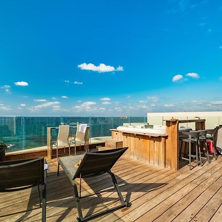 Penthouse 3Br + Roof Top + Parking - On The Beach ハイファ エクステリア 写真