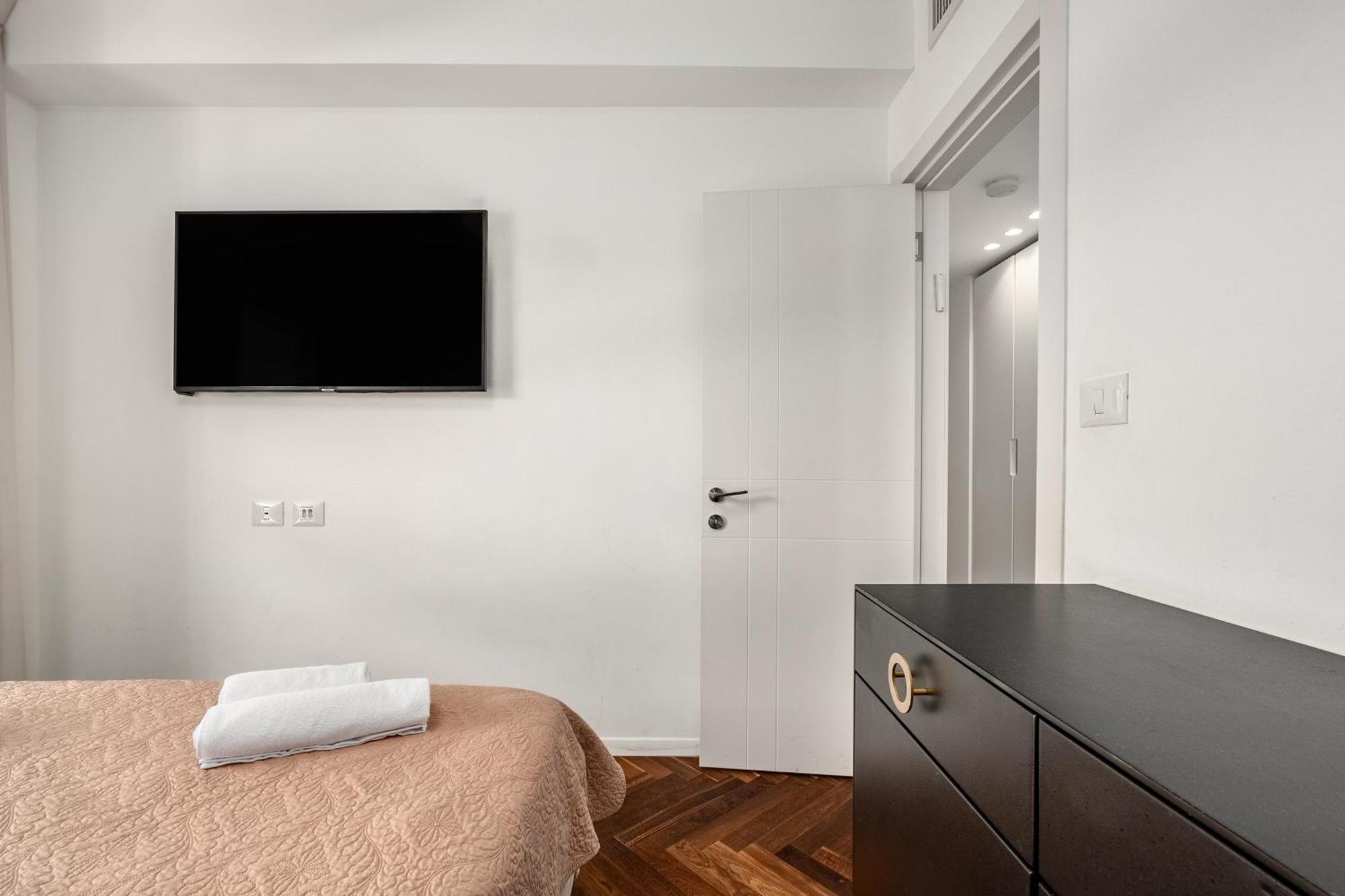Penthouse 3Br + Roof Top + Parking - On The Beach ハイファ エクステリア 写真